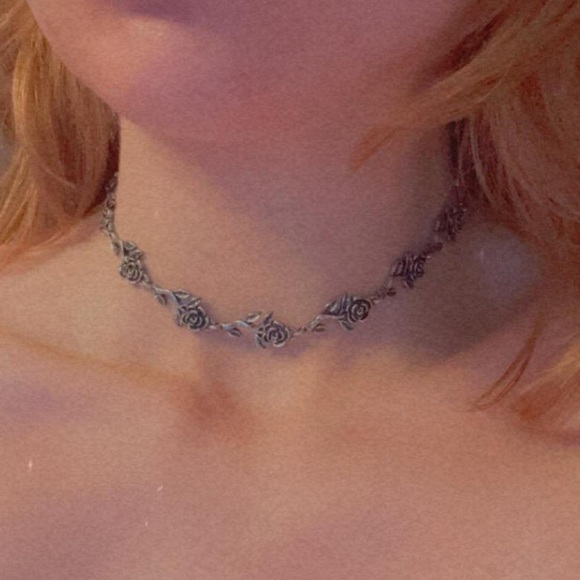 🌹Rose Choker🌹SOLD - Picture 2 of 2